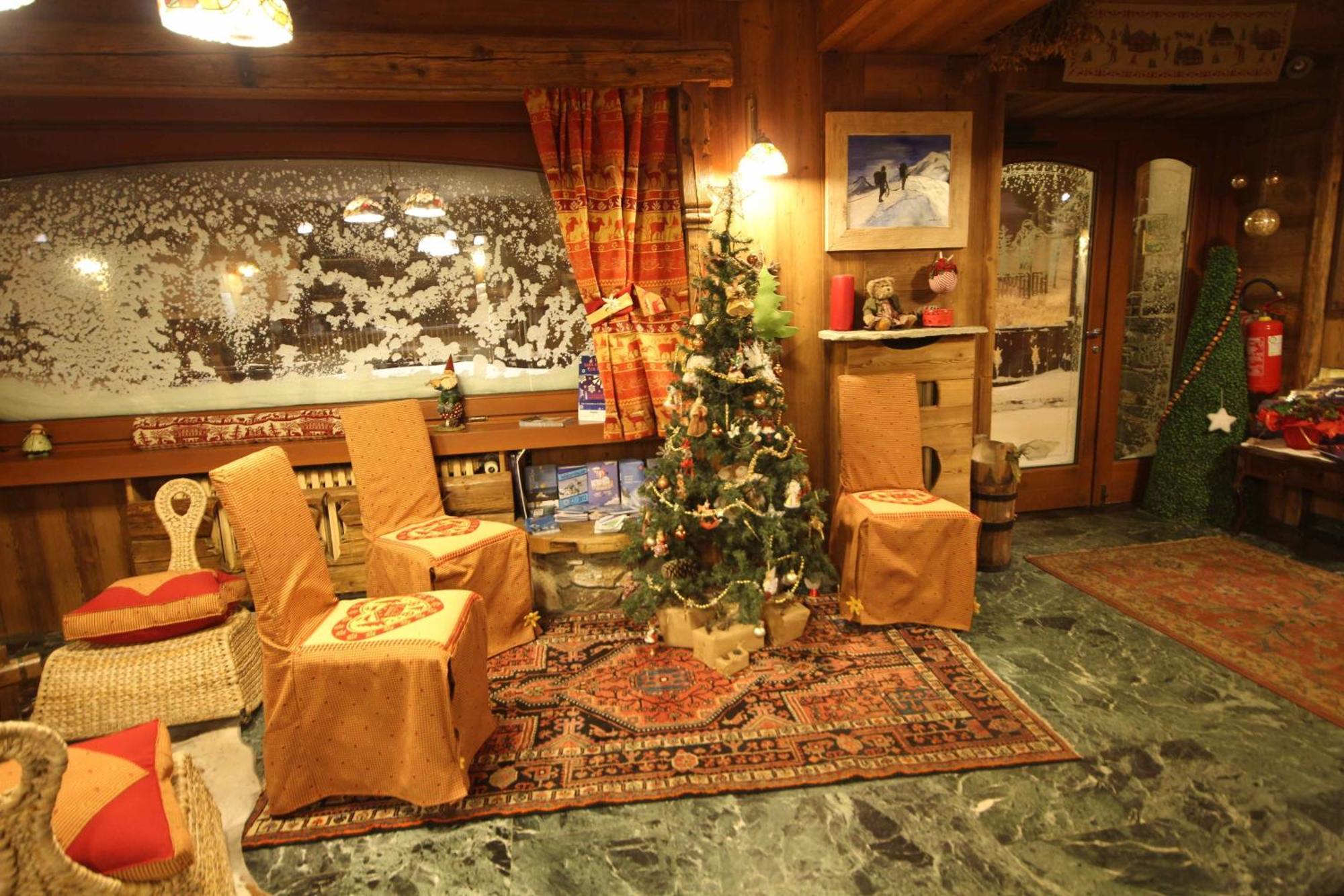 Apartments Suites Lac Bleu Breuil-Cervinia Exteriér fotografie